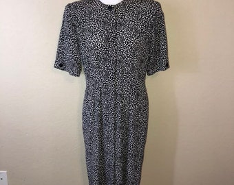 Vintage 80s 90s  Liz Claiborne Black & White Wiggle Pencil Dress Shoulder Pads 6