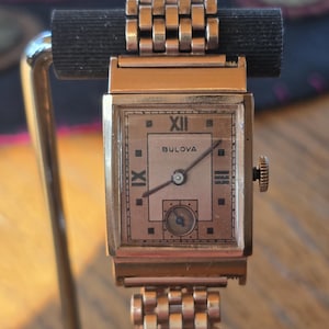 Vintage 1946 Bulova Brunswick 14k rose gold wristwatch