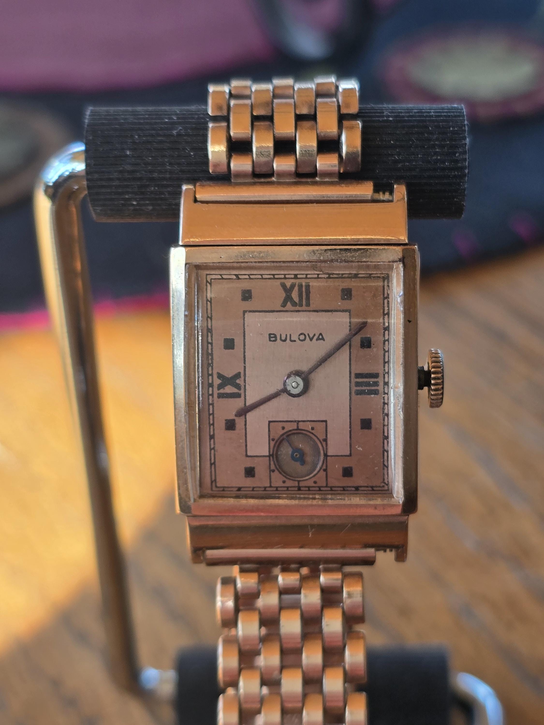 BULOVA ピンクゴールド ヴィンテージ時計 1940年代製 Vintage 1946 Bulova Brunswick 14k Rose Gold Wristwatch - Etsy