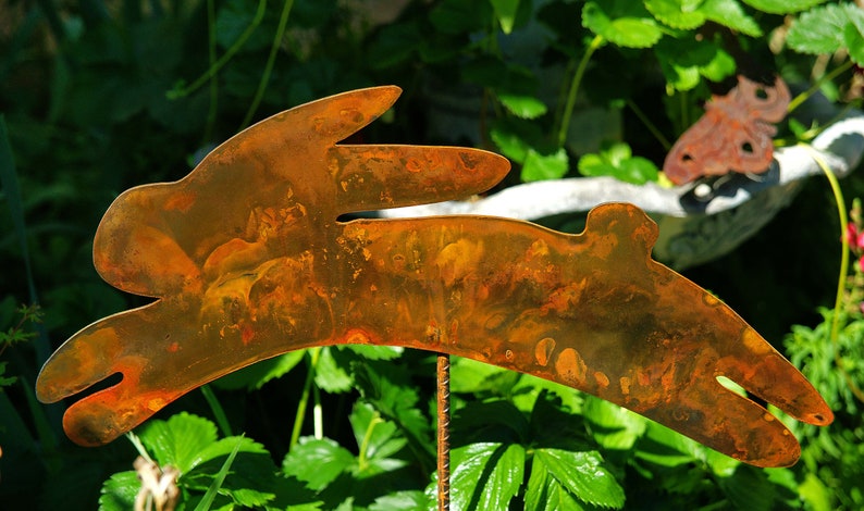 Rusted Leaping Metal Rabbit Garden Art With 12