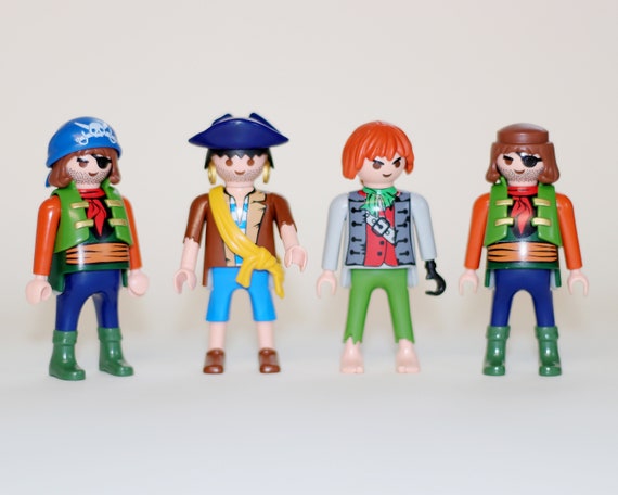 playmobil pirate figures