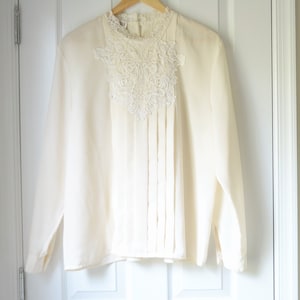 Vintage 80s Lace White Blouse | Essentials