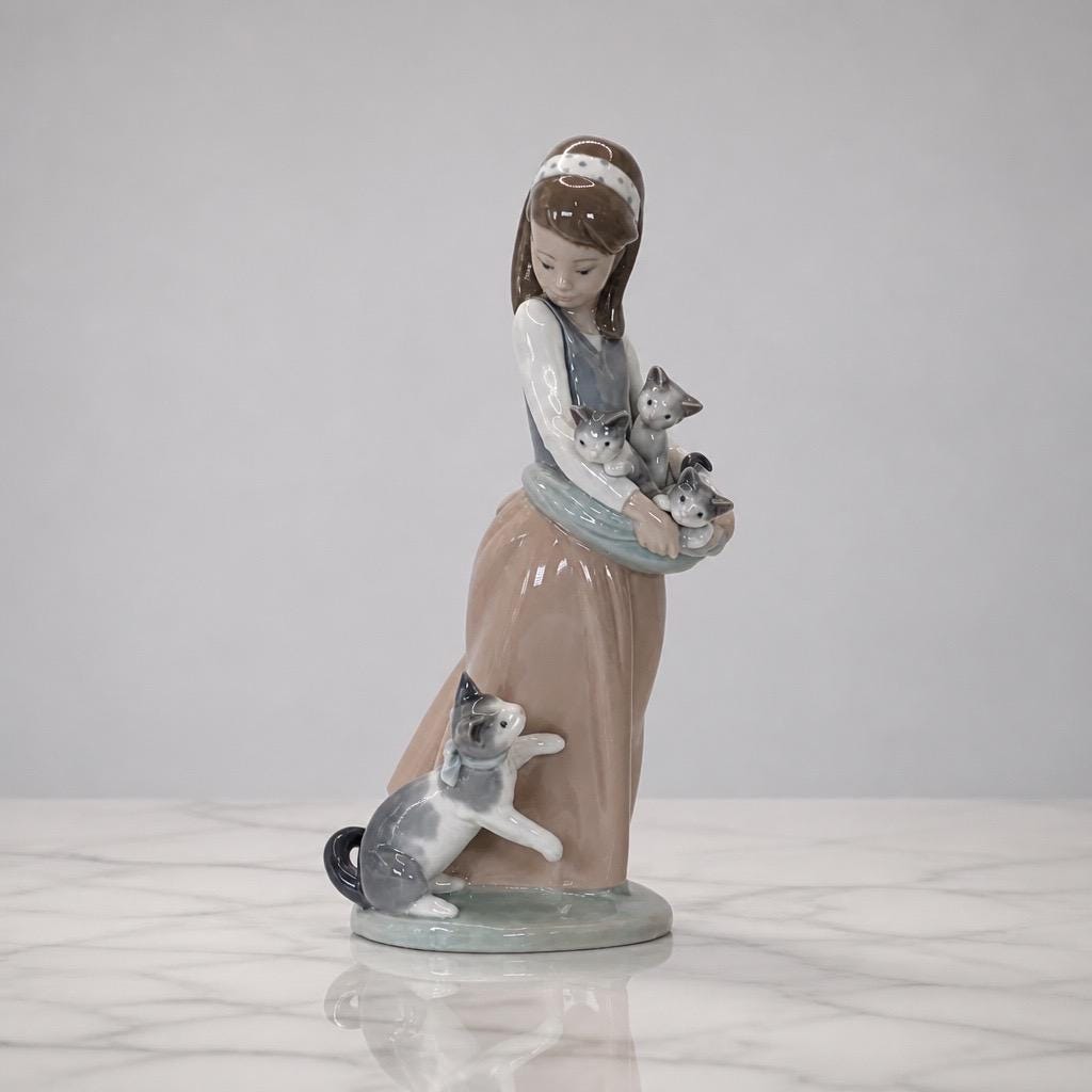 Lladro girl kittens - Etsy 日本