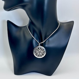 Colar Pentagrama Prateado: Pentagrama Celta da Lua, Joia Espiritual, #presente, #bruxaria, #pagão, #wicca, #deusa, #para todos