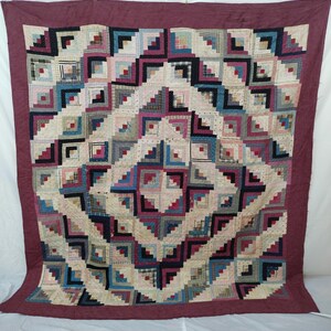 Vintage timmerstuga-quilt handgjord lapptäcke sängkläder rustik lantlig inredning
