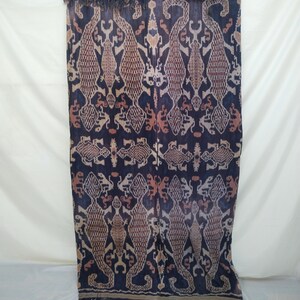 Vintage Sumba Ikat Hinggi, Handwoven Indonesian Tapestry, Geometric Wall Hanging (83×47  inches)