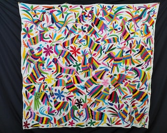 メキシコの伝統的な手作りの刺繍   タペストリー 手刺繍のオトミタペストリー：メキシコの鳥と花の壁アート - 船の準備