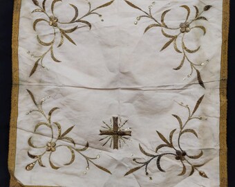 Vintage Metallic Silk Church Embroidery: Goldwork Altar Cloth, Vestment Fabric