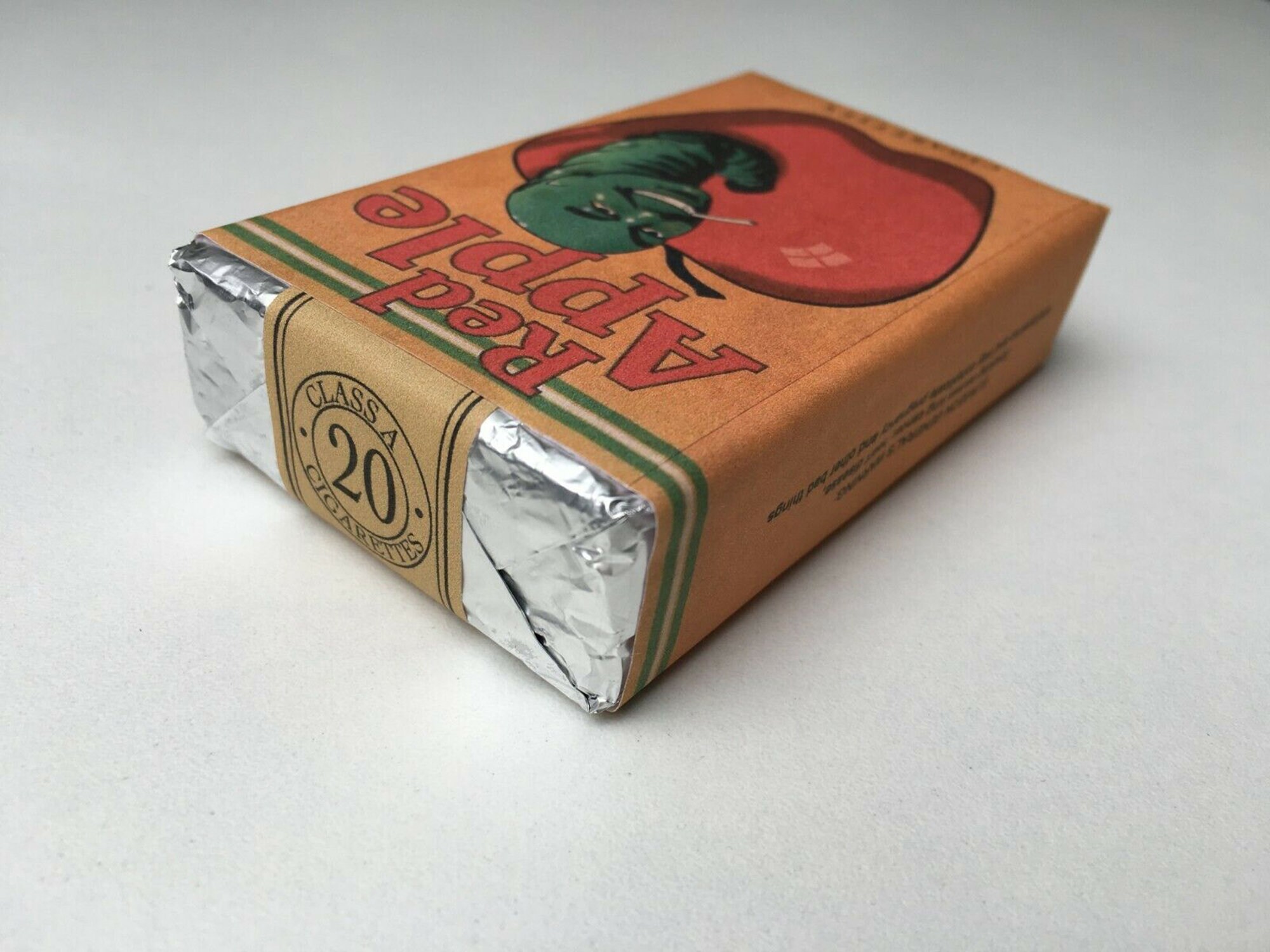 Red Apple Cigarettes Replica Pack TARANTINO Pulp Fiction Cosplay