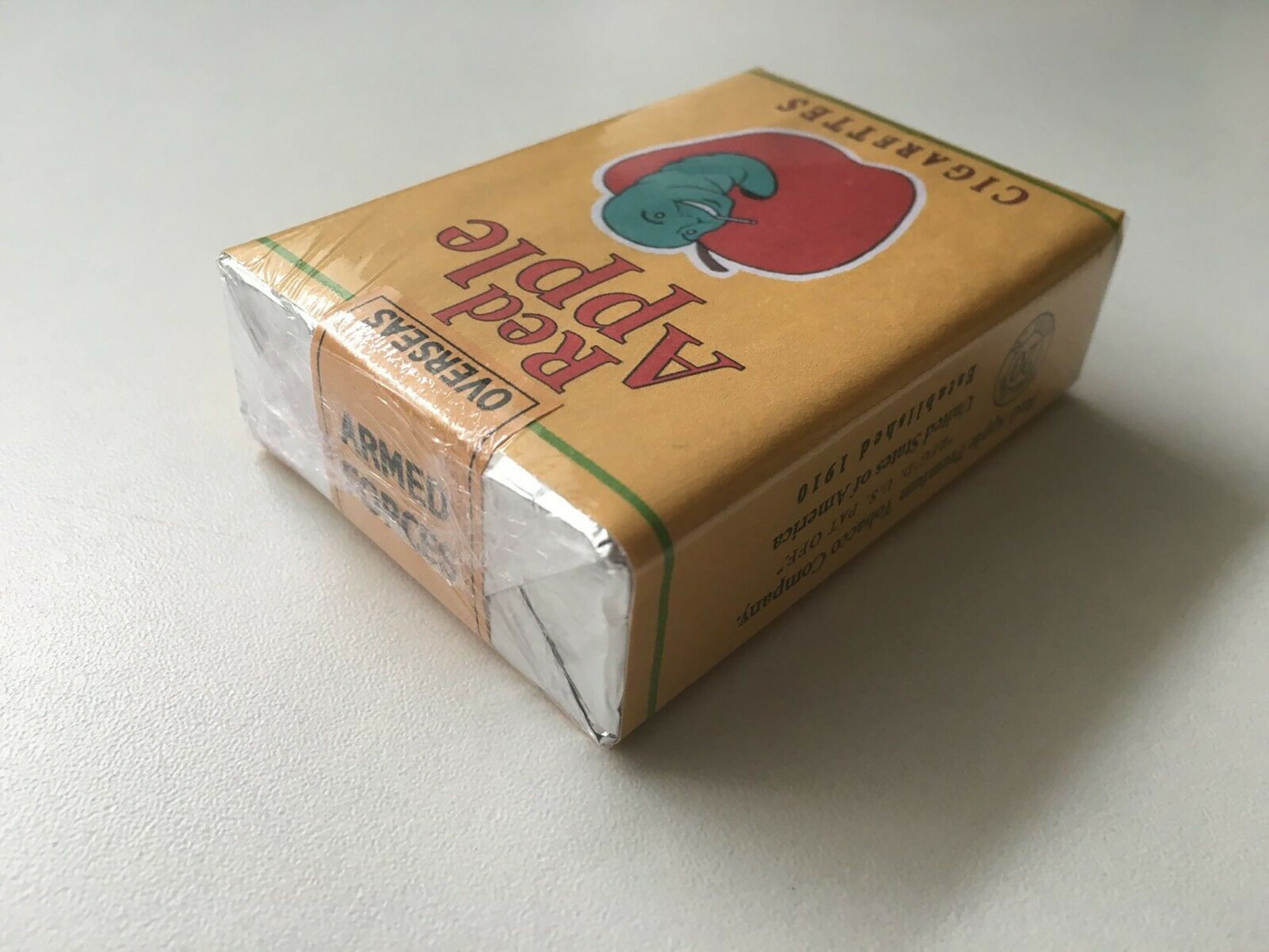Red Apple Cigarettes Replica Pack TARANTINO Inglorious