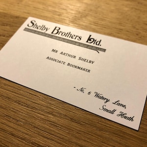 Peaky Blinders Shelby Brothers Ltd. Réplica de utilería de tarjeta de visita de Arthur SHelby Associate Bookmaker