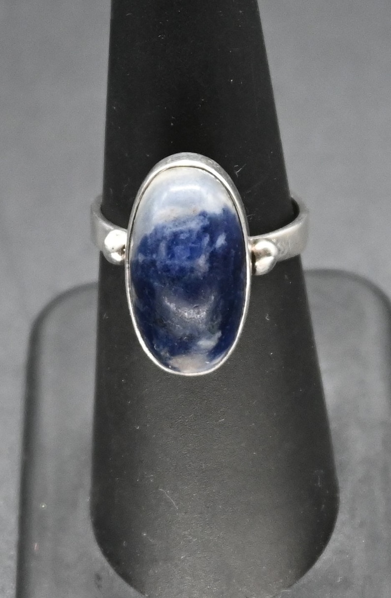 Stunning Blue Dumortierite /&Sterling Silver Ring size 7 from South Africa 34 inches long