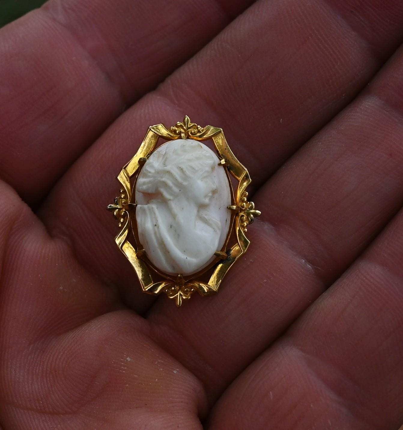 Vintage signed cameo - Etsy 日本