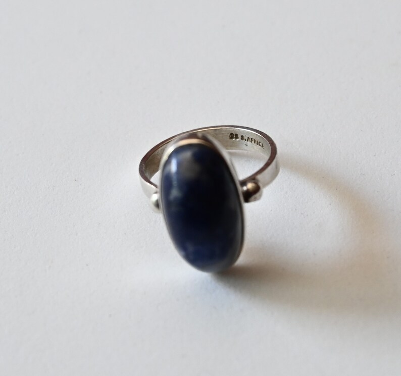 Stunning Blue Dumortierite /&Sterling Silver Ring size 7 from South Africa 34 inches long
