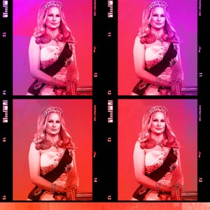 Wurx 60: Jennifer Coolidge is The Queen 2, A5, voorkant kleur, zwart-wit achterkant, 200 mg matte afwerking.