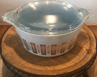 Vintage Pyrex 1960 Promo Delphite Blue & Gold Gourmet 475 Casserole (RARE) - 2.5 quart