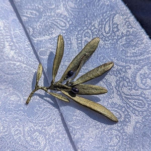 Olive Branch Stock Tie Pin