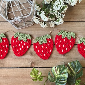 4’ or 6’ Strawberry Garland | Crochet | 4ft | 6ft