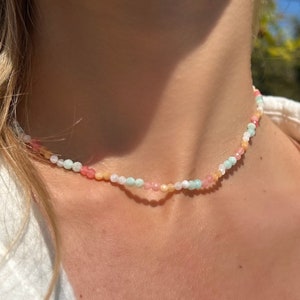 Collana di pietre preziose, collana di perle colorate, girocollo di pietre preziose, collana di pietre preziose colorate, collana colorata, collana di perle, collana di cristalli, surfista, boho, hippie