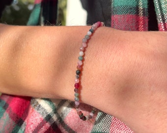 Bracciale con perle e tormalina Bracciale colorato con perle Bracciale con tormalina Bracciale colorato da donna con perle colorate Bracciale con pietre preziose Bracciale con pietre preziose rosse