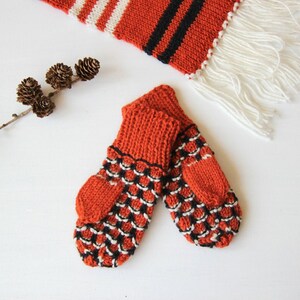 Hand Knit Merino Wool Orange Mittens for 3-4 years old Kid. Winter Accessories for Little Ones. image 2