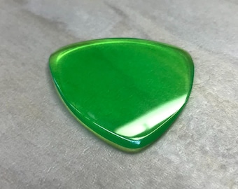 Grüner Gitarren-Plektrum für Gitarristen Geschenk für Musiker Unzerbrechliches Plektrum für Bassisten Dreieck Plektrum für Gitarrist Sammlergeschenk für Musiklehrer