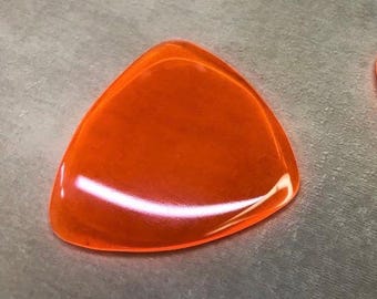 Orange Gitarren-Plektrum Geschenk für Musiker Unzerbrechliches Plektrum für Bass Spieler Plektrum für Gitarrist Sammler Geschenk für Musiklehrer Dreieck