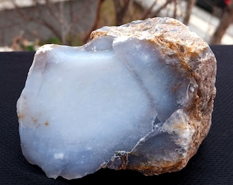 Mirror Polished Good Color Blue Chalcedony Uv Reactive