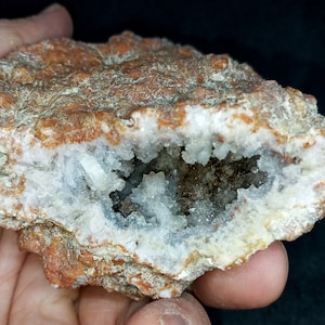 Quartz Geode in Orange Silica, White Quartz Crystal Geode, Rock Geode, White Crystal Geode, Natural Quartz Crystal Cluster
