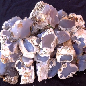 Wholesale Raw Blue Chalcedony 1 kg