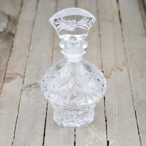 Wonderfull Vintage Collectible glass Bottles miniature decanter Jar . Clear Display Bottles . laboratory Jars . Small Vintage bottle. 1980's