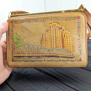 Vintage Embossed Leather Handbag 1980s -  Natural Leather Retro Purse