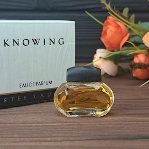 Knowing Estée Lauder EAU DE PARFUM collectible rare miniature bottle 3,5 ml /. 12 fl.oz Splash