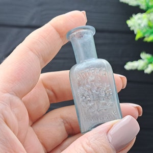 RARE Antique Small Glass Apothecary Bottle Lab Jar . Clear Display Bottles . laboratory Glass Jars  . Collectible Vintage  bottle. 1910s