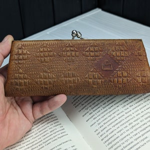 Étui à lunettes en cuir marron rétro des années 1960, porte-lunettes en cuir véritable, cuir marron, étui à lunettes unisexe, étui cadeau maman
