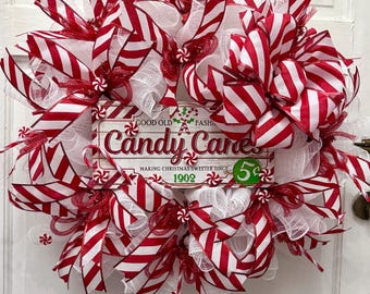 Christmas Candy Cane Wreath, Wreath in Red and White Candy Cane, Candy Cane Decor, Candy Cane Wreath,  Handmade  Christmas