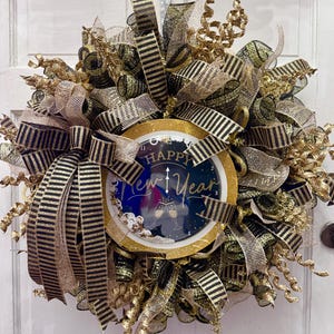 New Years Custom Black and Gold Wreath, porch Wreath, Gold New Years Wreath,  Gold Wreath, New Years Decor, Gold and Black Wreath
