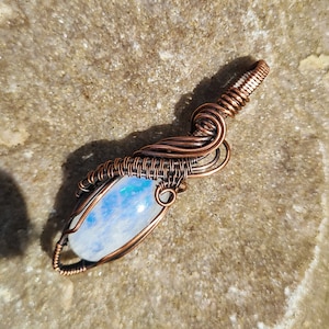Antik Kupfer Mondstein Mini Anhänger - Draht gewickelt Anhänger - Geschenk für Sie - Oval - P0400