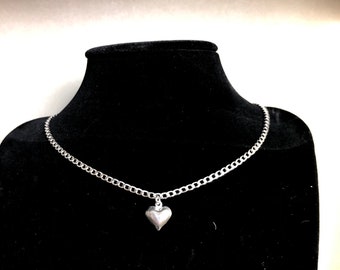 Choker Charm Necklace 100% 304 Stainless Steel - Handmade, Hypoallergenic. Heart charm curb chain