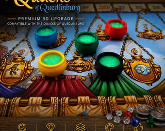 Puede incluir: Un conjunto de cuatro calderos de plástico en miniatura de colores azul, verde, rojo y negro, cada uno lleno de una sustancia verde brillante. Estas piezas de juego se muestran sobre un tablero titulado The Quacks of Quedlinburg Premium 3D Upgrade.