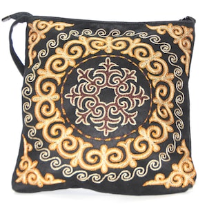 Sac à bandoulière brodé kazakh