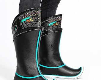 Mongolian 17 th Century Traditional Black Boots