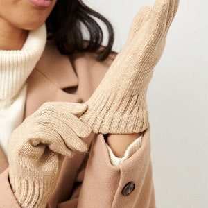 Beige Camel Wool Adults Gloves image 2