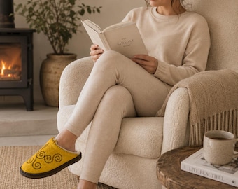 Handmade Mongolian Felt Slippers – Natural Wool Comfort