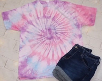 Tie Dye Shirt, Teens Tie Dye Shirt, Women Tie Dye Shirt, Adult Tie Dye Shirt, Women Summer Shirts,  Pink, Purple & Blue Swirl Design.