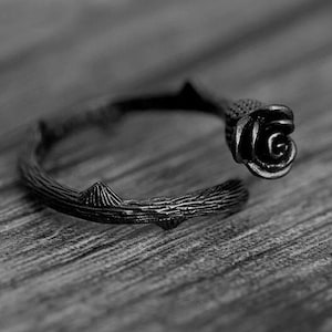 Rose Ring, Black Rose Ring, Black Ring,Adjustable Ring, Flower Ring, Black gold Ring,Petite Ring, Cabochon Ring, Filigree Ring, Friend Gift