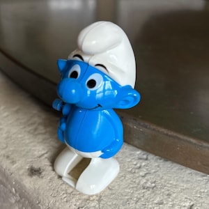 Vintage 1980 Smurf Peyo Wind Up & Walk Toy