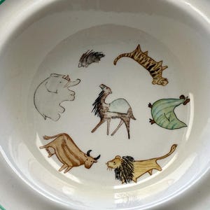 Vintage Arabia Finland "Zoo Animal Parade" Bowl