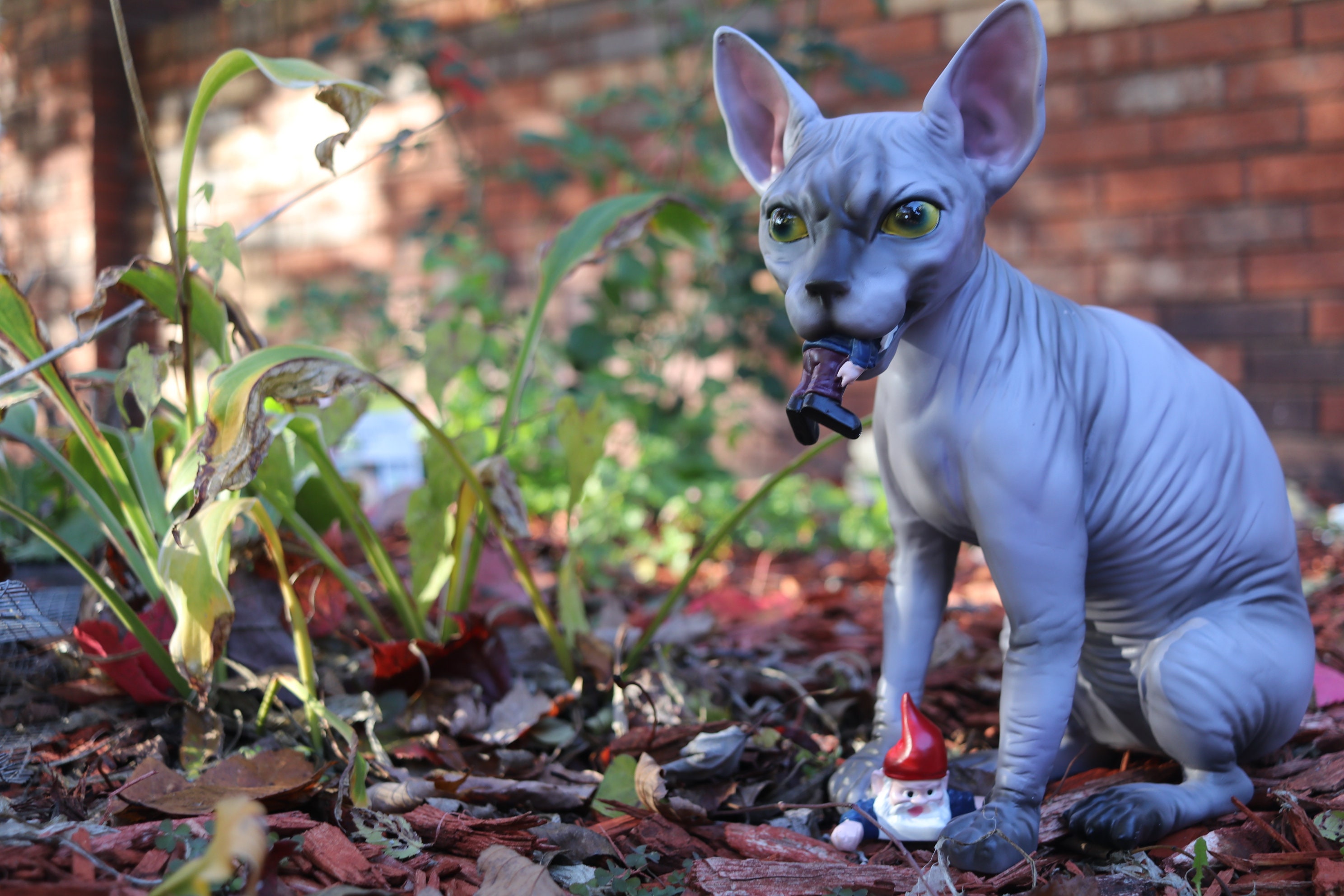 Wicked Sphynx Cat Statue Garden Figure Naked Cat Figurine Cat