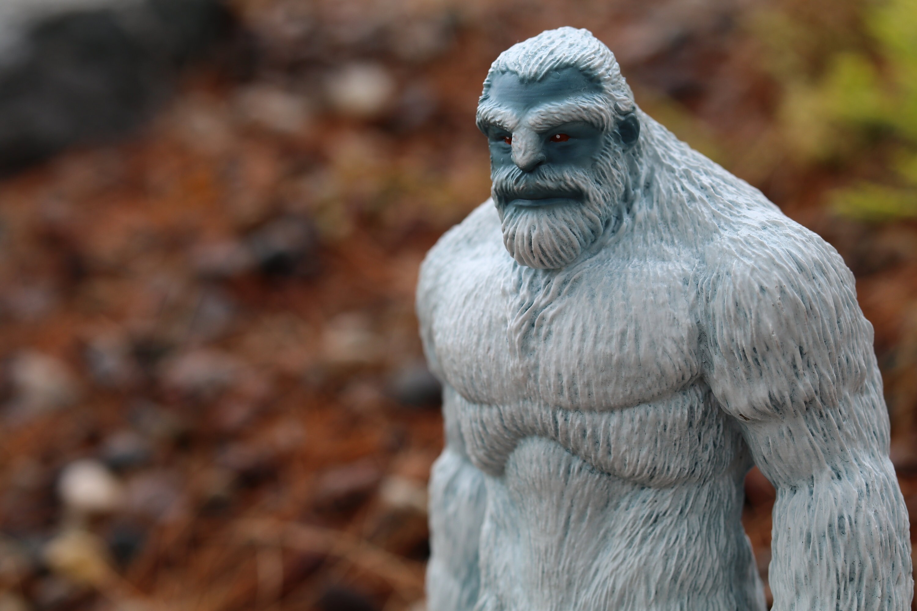 yeti tree statue